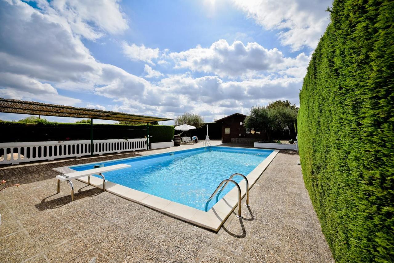 I Cinque Trulli With Swimming Pool Villa มาร์ตินาฟรังกา ภายนอก รูปภาพ