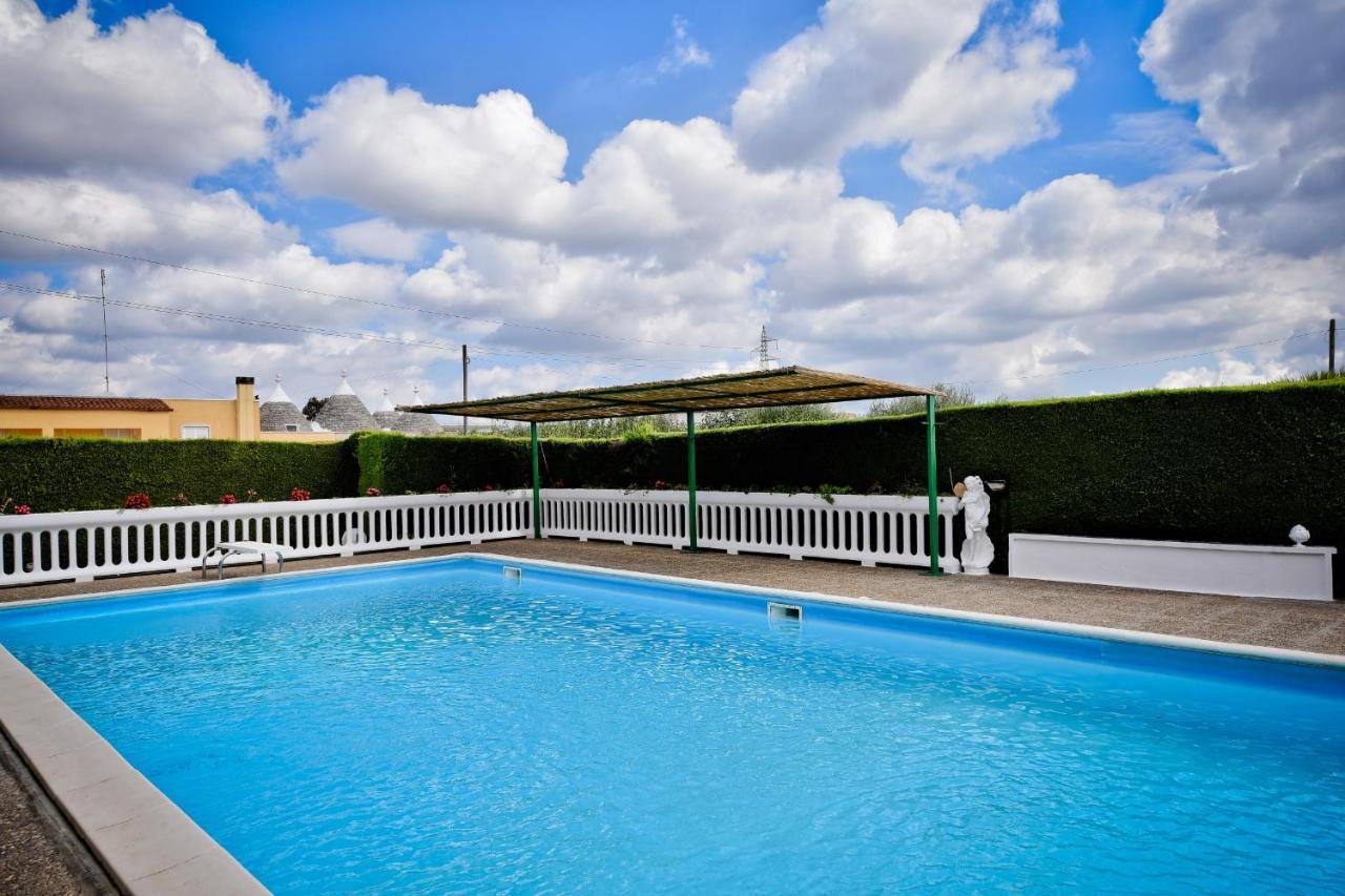 I Cinque Trulli With Swimming Pool Villa มาร์ตินาฟรังกา ภายนอก รูปภาพ