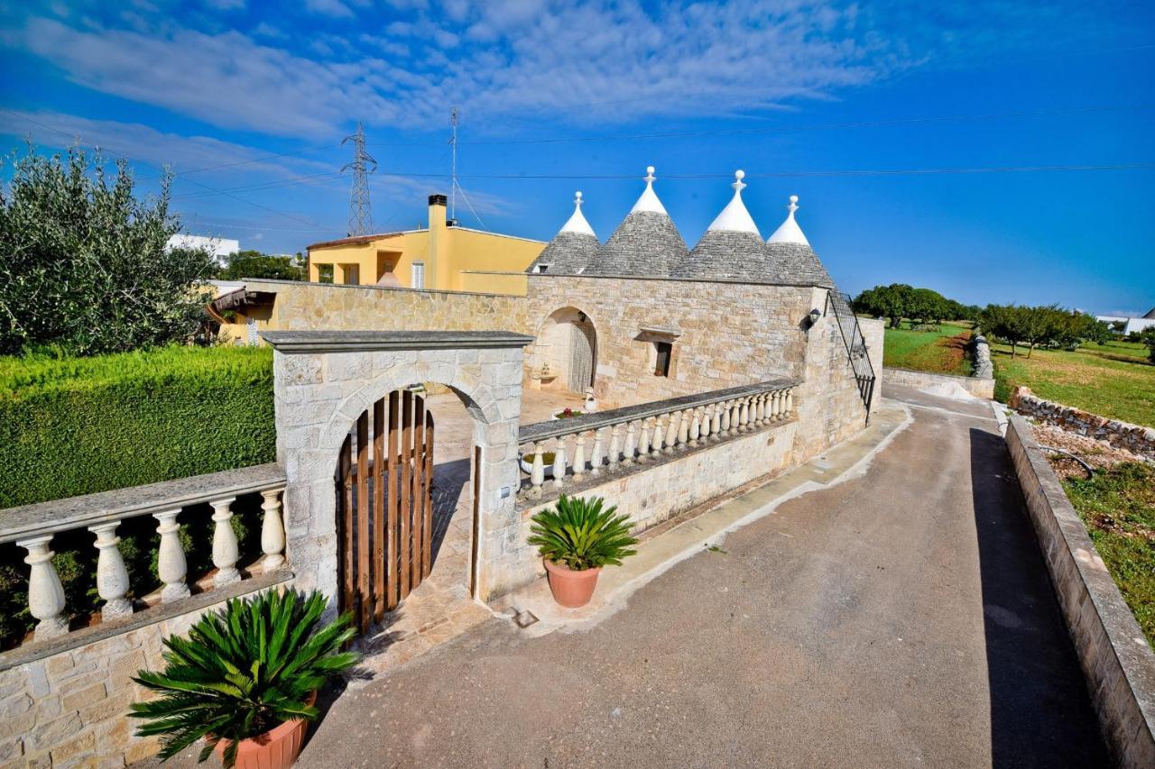 I Cinque Trulli With Swimming Pool Villa มาร์ตินาฟรังกา ภายนอก รูปภาพ