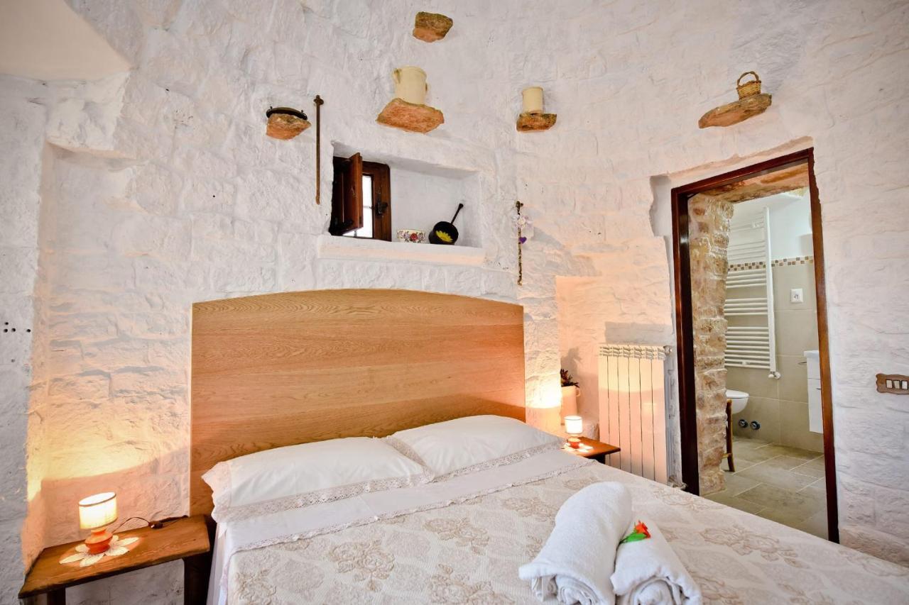 I Cinque Trulli With Swimming Pool Villa มาร์ตินาฟรังกา ภายนอก รูปภาพ