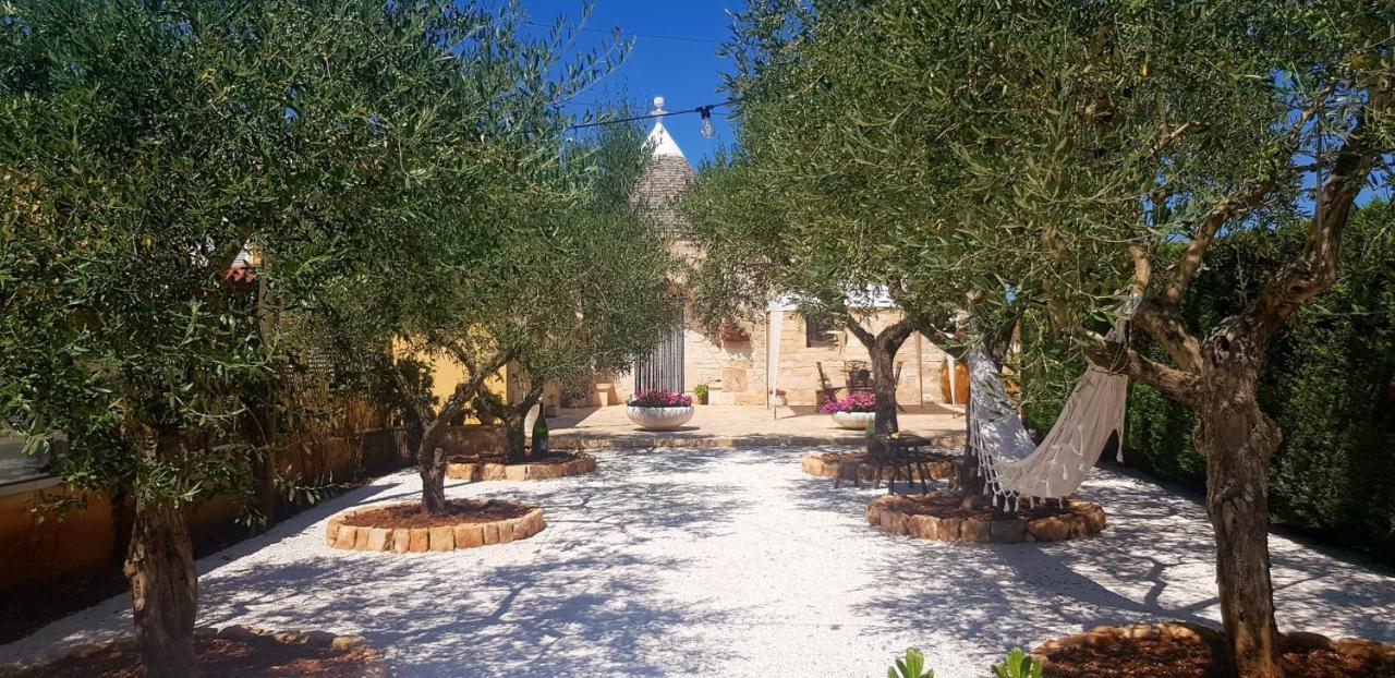 I Cinque Trulli With Swimming Pool Villa มาร์ตินาฟรังกา ภายนอก รูปภาพ
